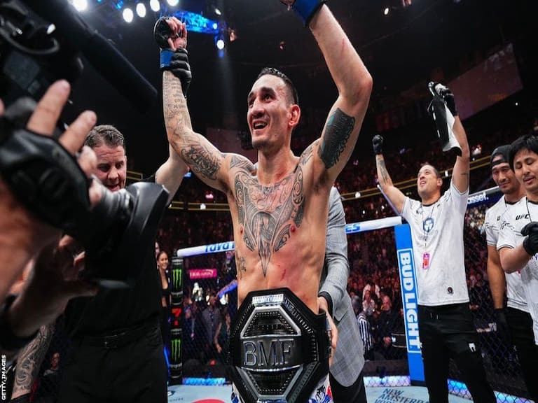 UFC/Max Holloway 擊倒 Justin Gaethje 贏得 BMF 冠軍,壓秒 KO 劇本超狂!