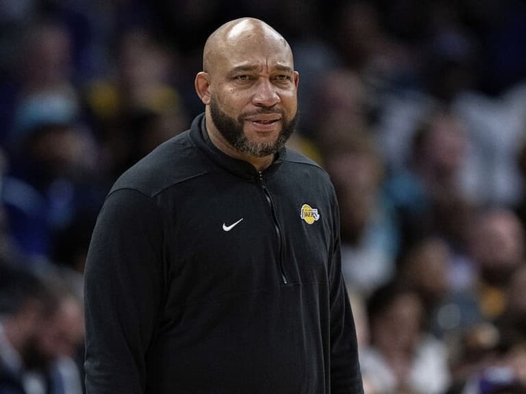 NBA/湖人教練 Darvin Ham 談「故意輸鵜鶘」躲金塊:「會這樣想的人都神經病!」