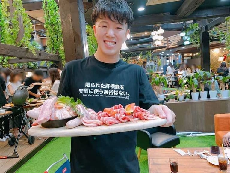日本謎片男優 Nick 分享自己每月拍片的極限數量，自曝曾拍到「失去記憶」引熱議！
