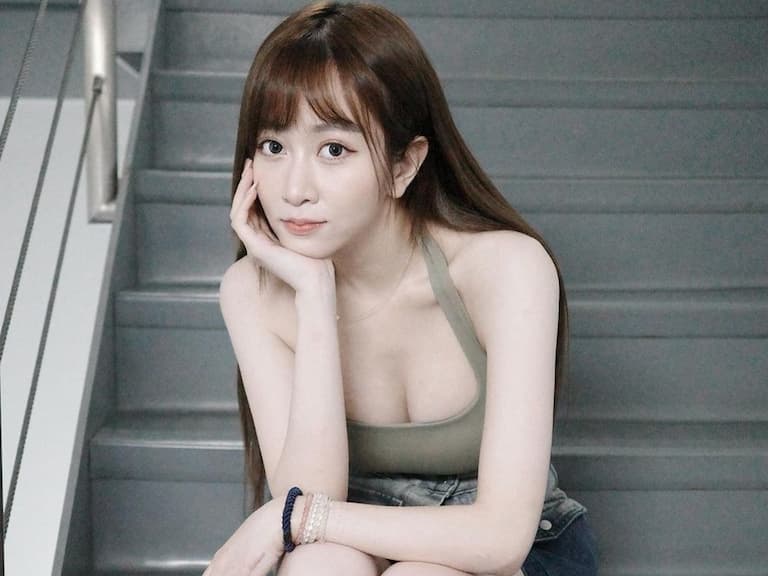 Toyz 最放不下的辣個女人？篠崎泫連發比基尼照還不夠，加碼「久違熱舞」辣到冒煙！【野生抓正妹】