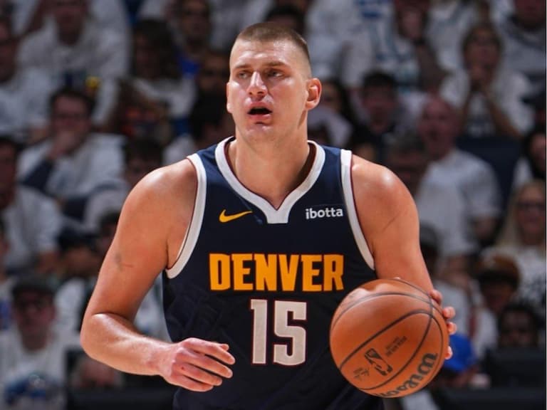 NBA/金塊客場再度擊敗灰狼系列賽 2 比 2 平手,Murray 半場超大號三分球太狂!
