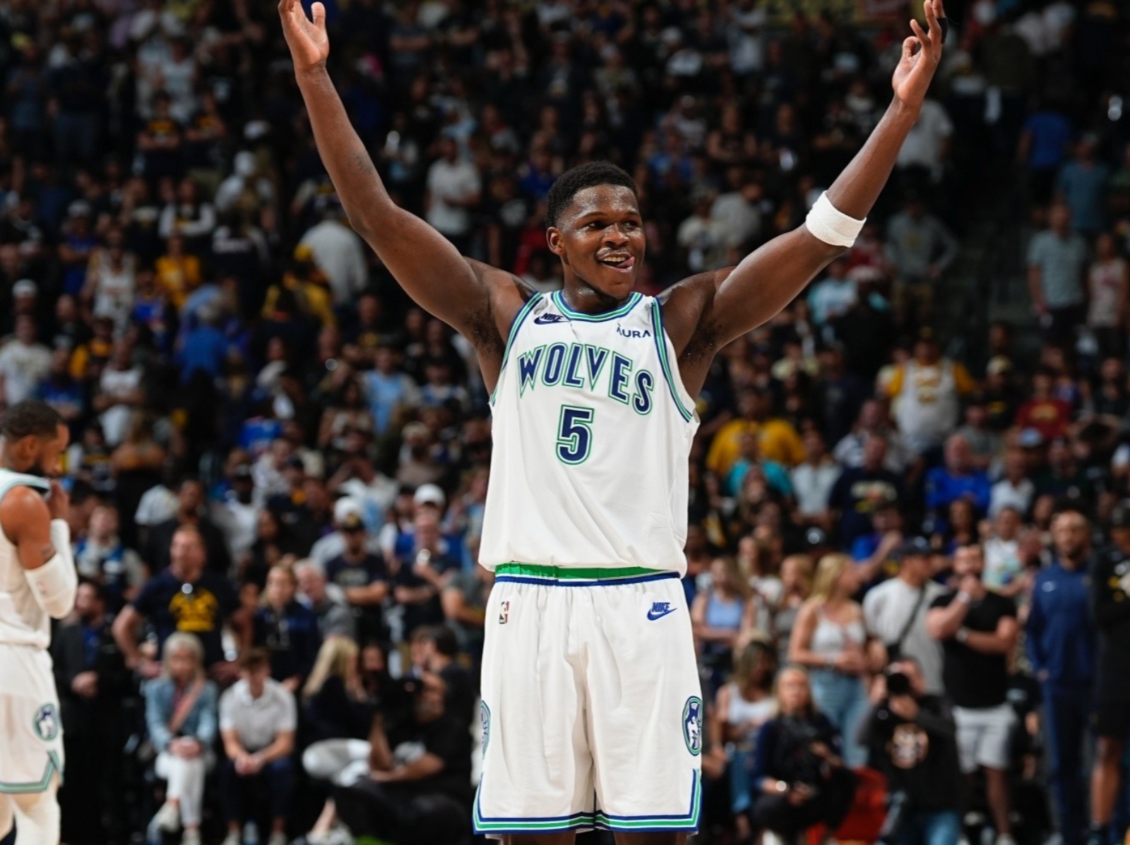 NBA／Anthony Edwards 自信大喊：「我把 Jamal Murray 給上銬囉！」