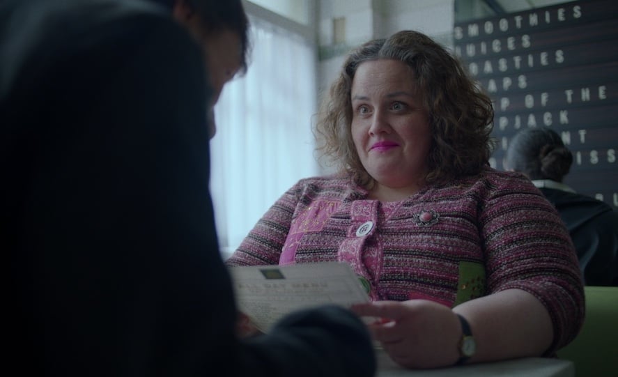 國外夜店邀請《馴鹿寶貝》「真人瑪莎」簽名會！「她將帶走一位粉絲」宣傳海報引砲轟！