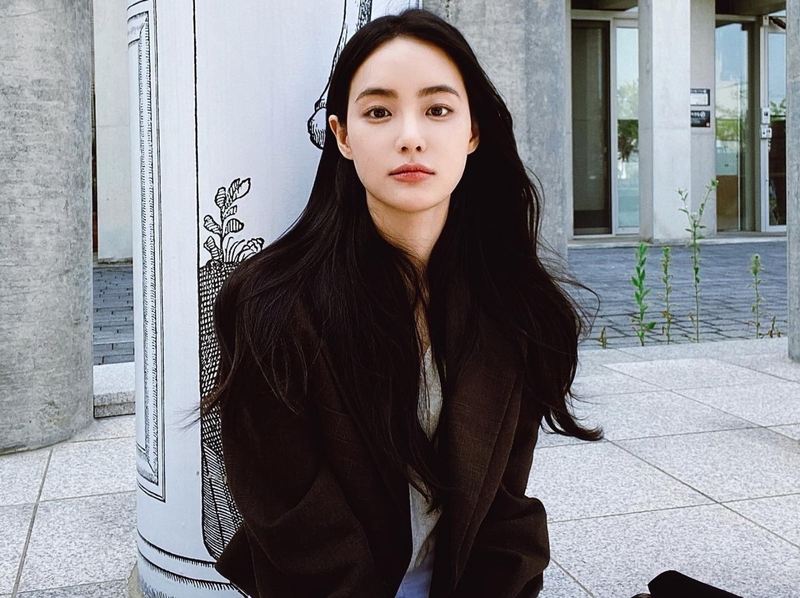 Disney+《篡位》洪秀珠不只是最頂整容範本，私下穿搭風格也超值得學！