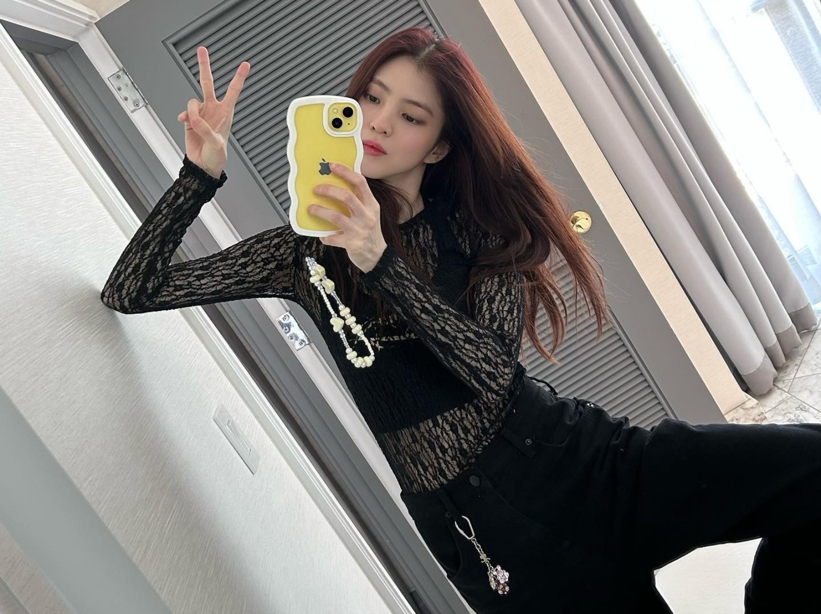 夏天必收 3 大「透膚單品」一次看！BLACKPINK Jennie、韓韶禧⋯純欲氣息就是這樣來的！