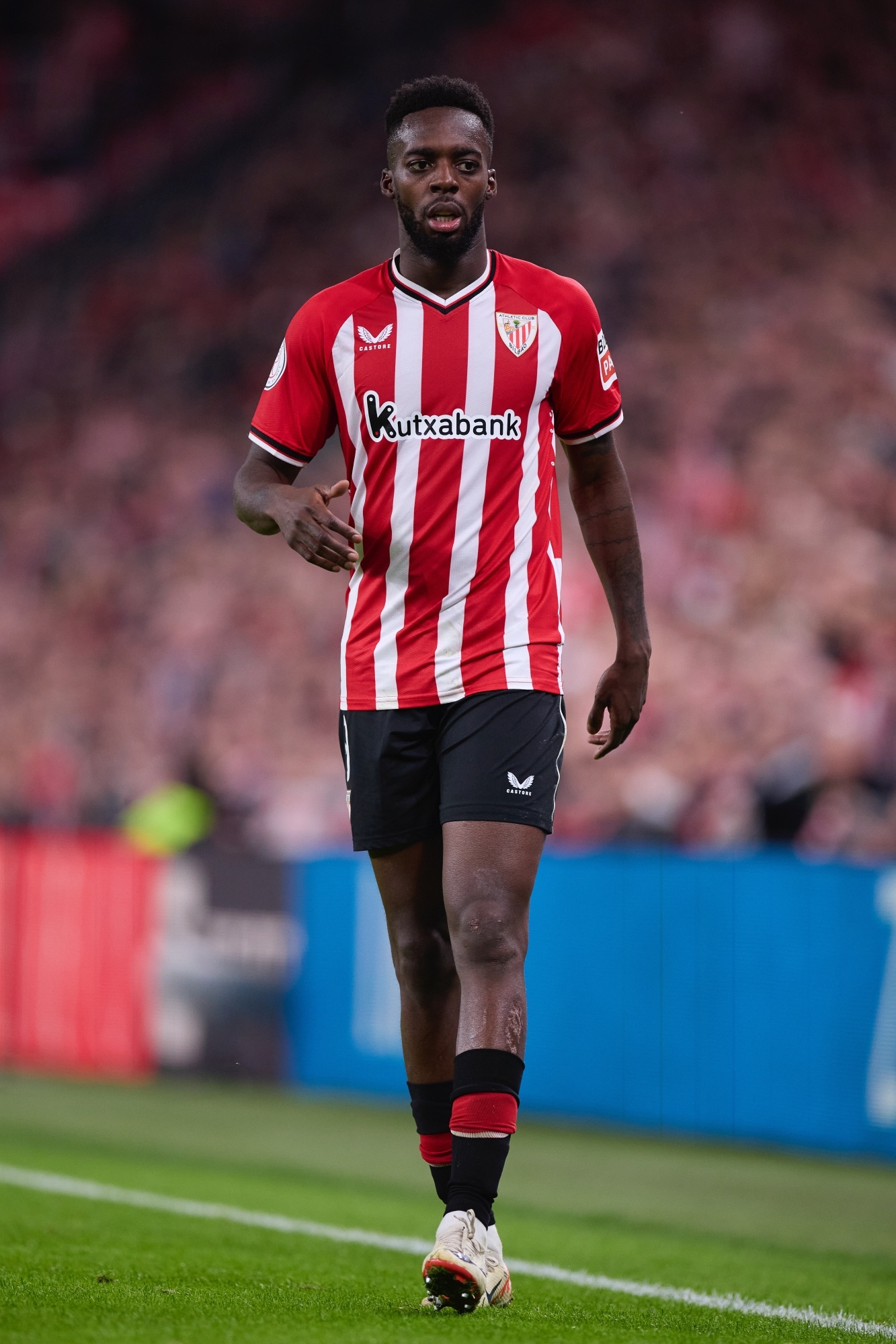 足球球星伊納基威廉斯（Iñaki Williams）腳掌內藏有玻璃碎片