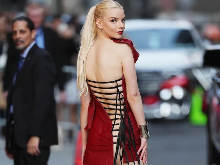 安雅泰勒喬伊 Anya Taylor Joy 身材是真的辣！身高 173 公分瘦身、保養秘訣曝光～