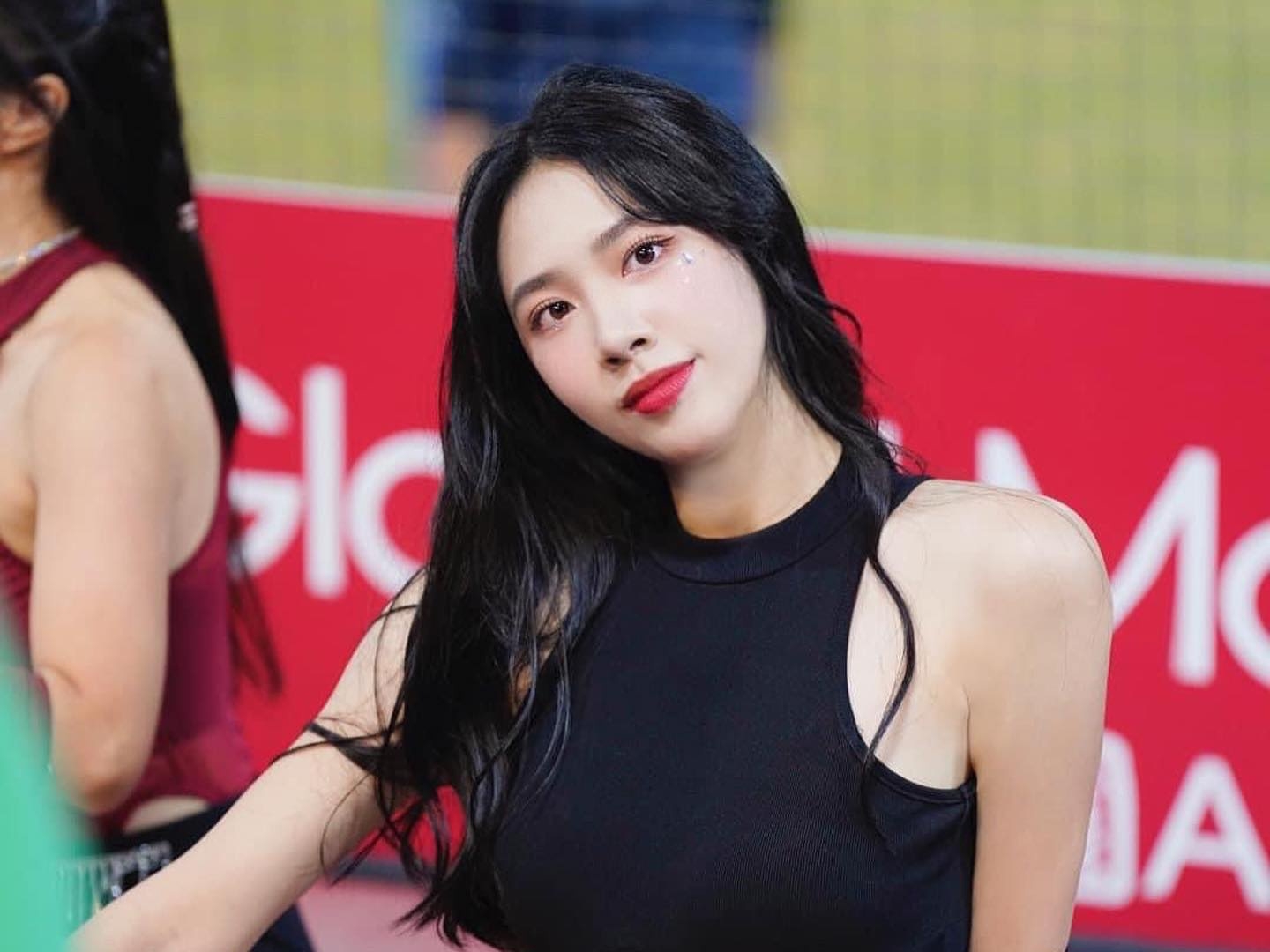 樂天啦啦隊「宋宋」宋婉卉泳裝露出，極品大長腿讓網友嗨翻：「辣台妹！」【野生抓正妹】