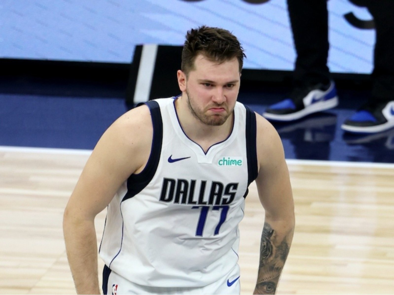 NBA／Luka Doncic 嗆爆灰狼球迷，讓 Snoop Dogg 當場忍不住噴笑！