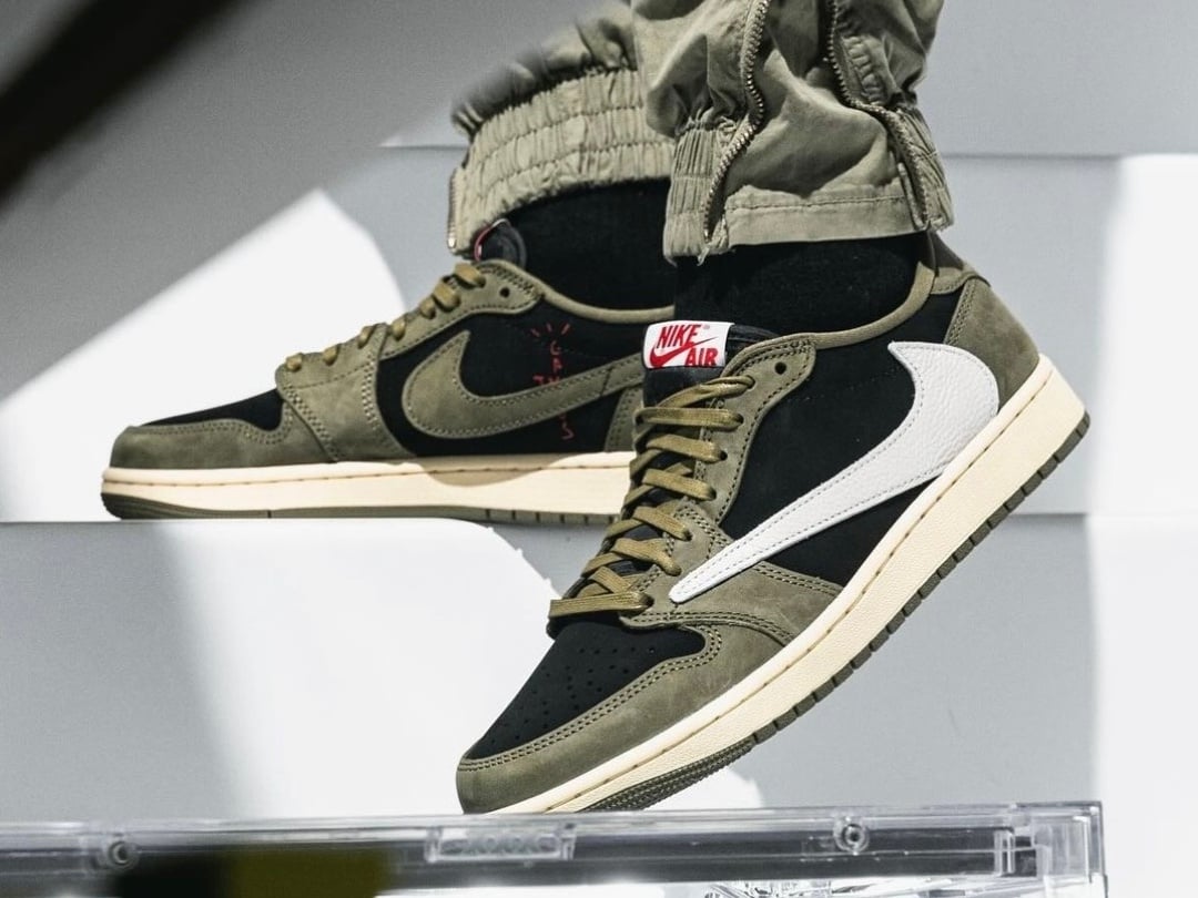 Travis Scott x Air Jordan 1 Low 