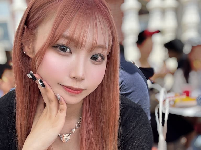 AV 最強素人「清原美優」全新造型曝光！粉紅髮色帥氣噴發粉絲高度盛讚！【老司 J 開車】
