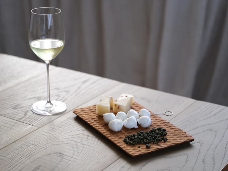 乳酪搭配什麼飲料?冉冉茶事 × 慢慢弄跨界聯名 Pairing 茶會公開 6 大吃法,原來不只配紅酒!
