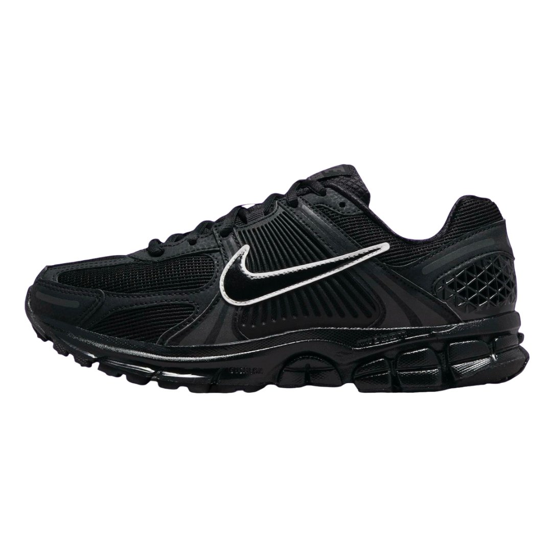 Nike Zoom Vomero 5 發表全新「Black／White」配色