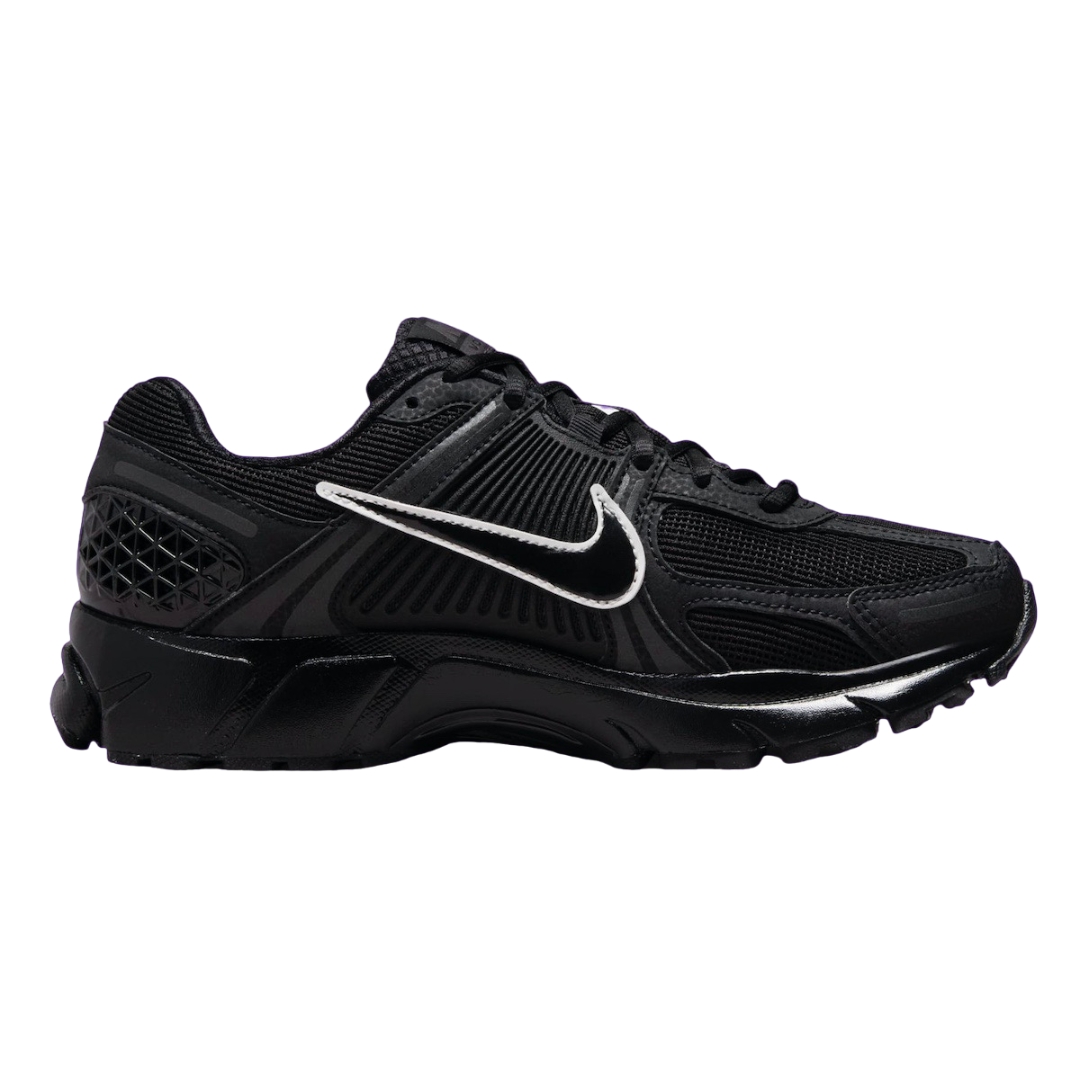 Nike Zoom Vomero 5 發表全新「Black／White」配色