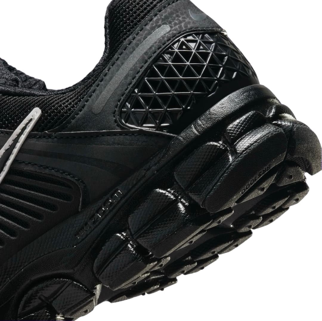 Nike Zoom Vomero 5 發表全新「Black／White」配色