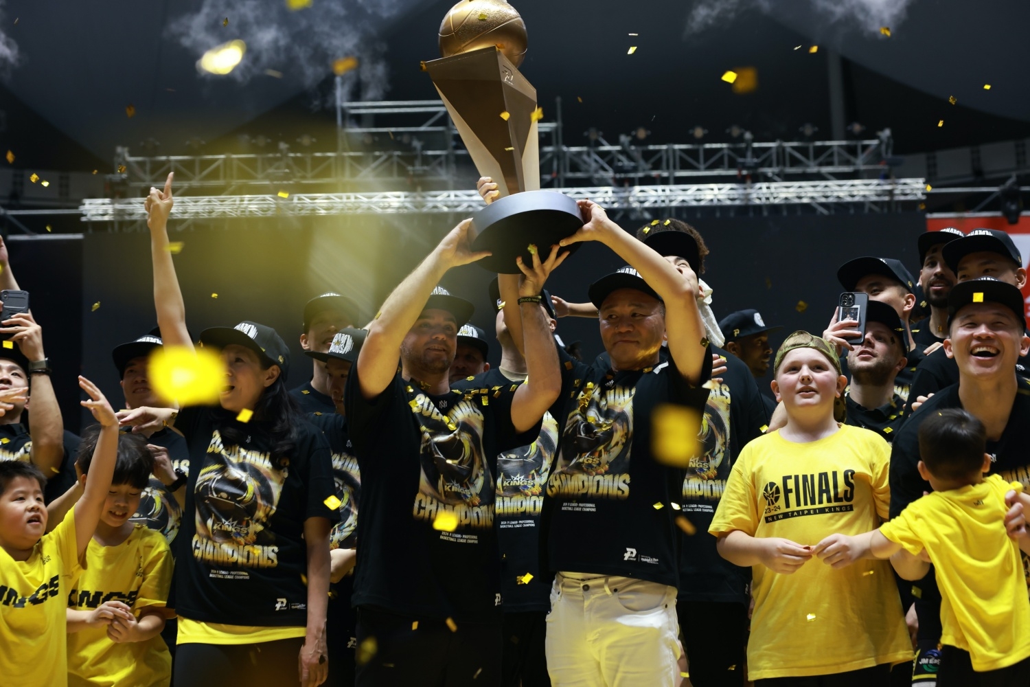 PLG／新北國王贏得隊史首冠，王文祥董事長宣布加碼 4 千萬元冠軍獎金！