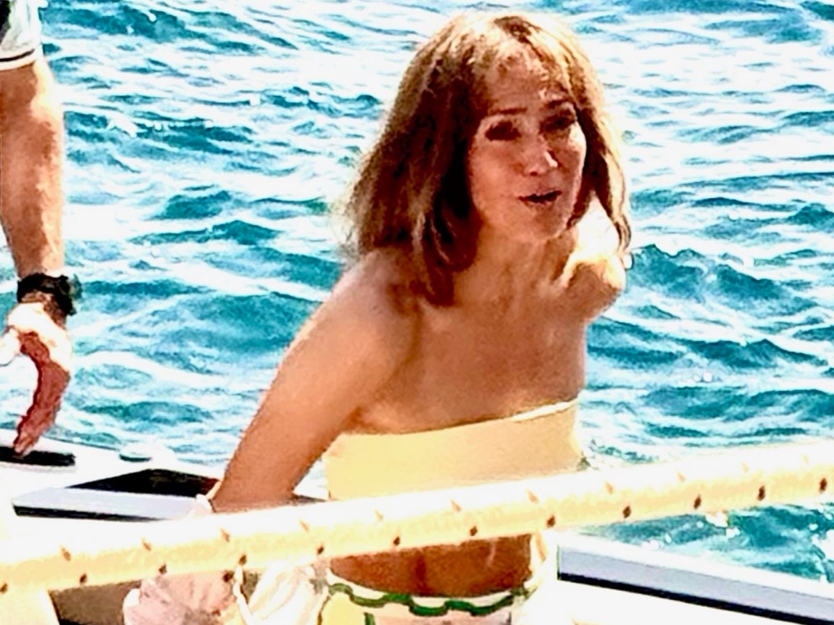 珍妮佛羅培茲 Jennifer Lopez 飛義大利度假、班艾佛列克 Ben Affleck 自在家，兩人陷入冷靜期！