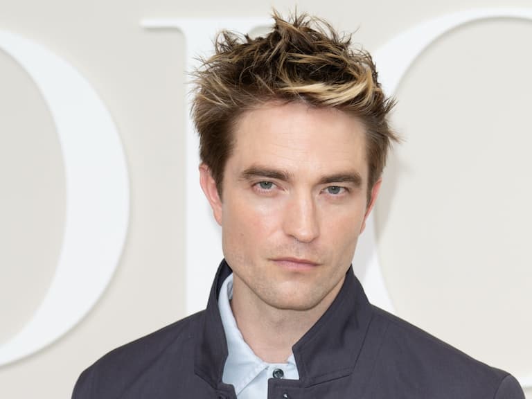 羅伯派汀森 Robert Pattinson 化身女兒奴狂稱好可愛！一刻都不能分開：「活動結束就要回家！」