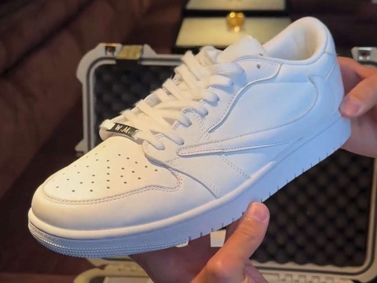 Travis Scott x Air Jordan I Low 