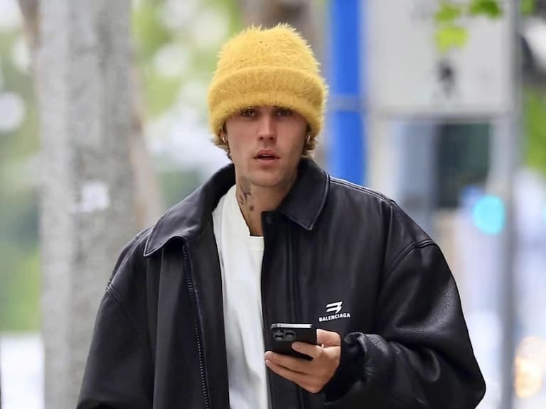小賈斯汀 Justin Bieber「鬆弛感穿搭」三套示範，果然是「行走的男生造型教科書」！