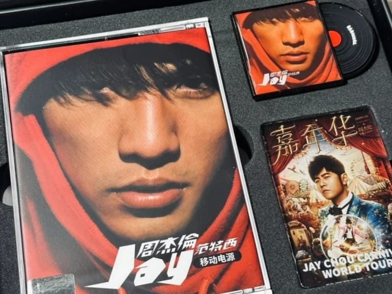 周杰倫演唱會門票售空!中國場次周邊推《范特西》卡帶行動充引熱議!