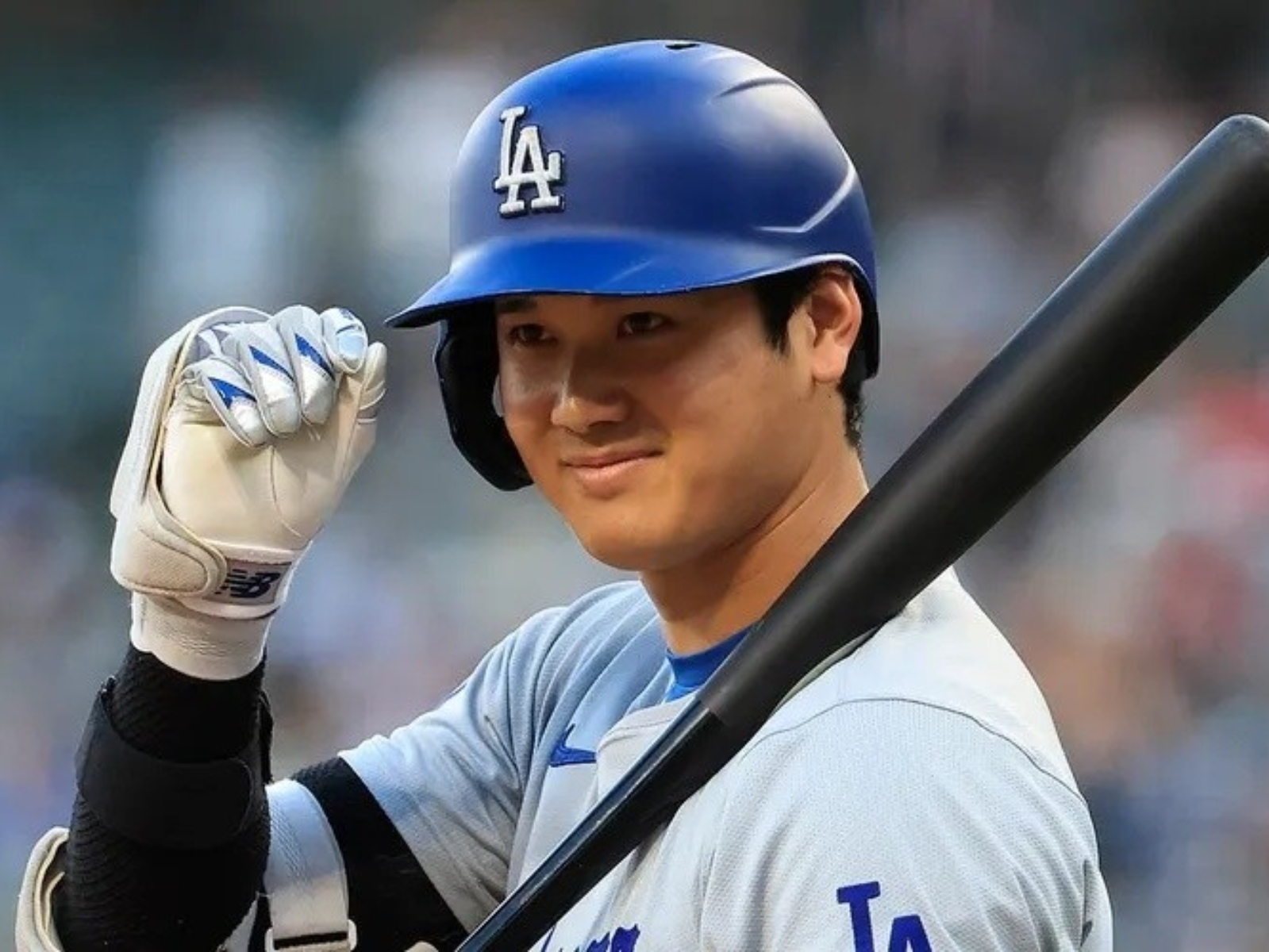 MLB／大谷翔平差點被界外球擊中，球僮「神反應」徒手接球引網讚！