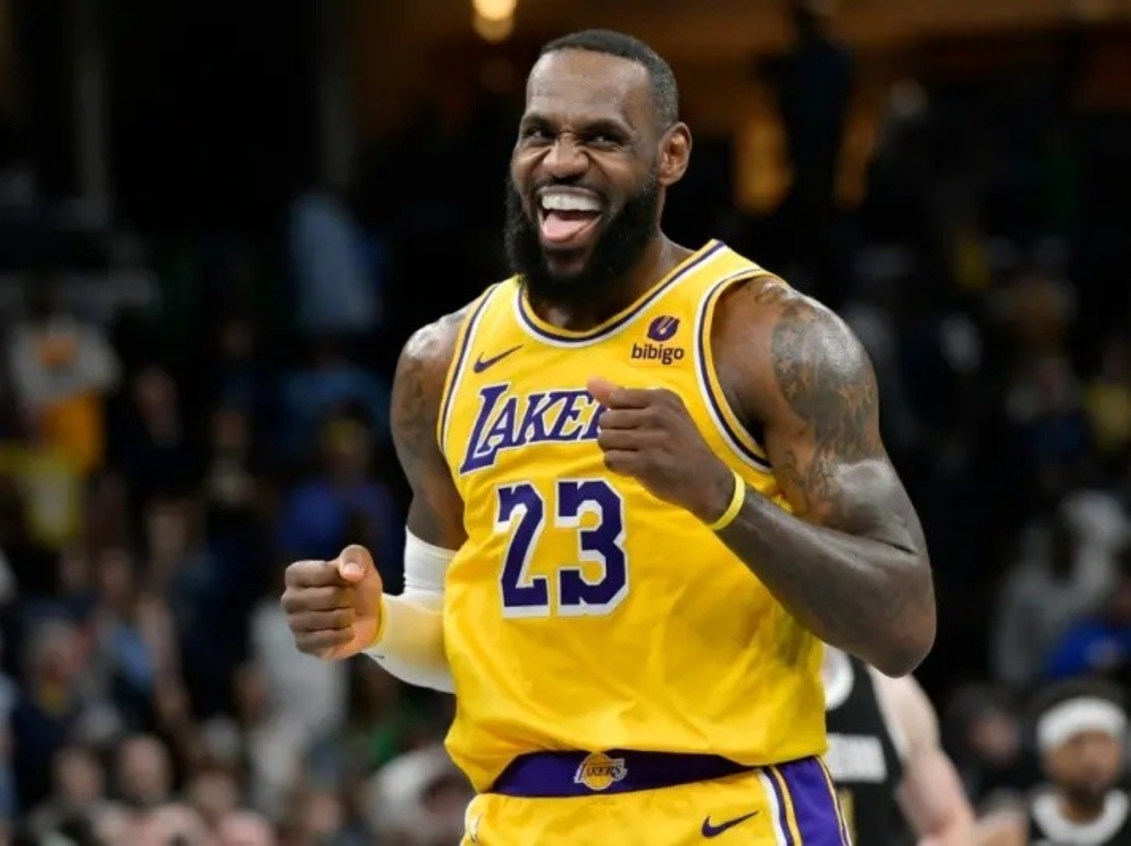 NBA／詹皇在自由市場一開啟，立即打電話給 Klay Thompson 招募加盟湖人隊！