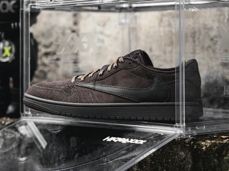 Travis Scott x Air Jordan 1 Low "Velvet Brown" 聯名鞋高清一覽，倒勾鞋迷必須買！