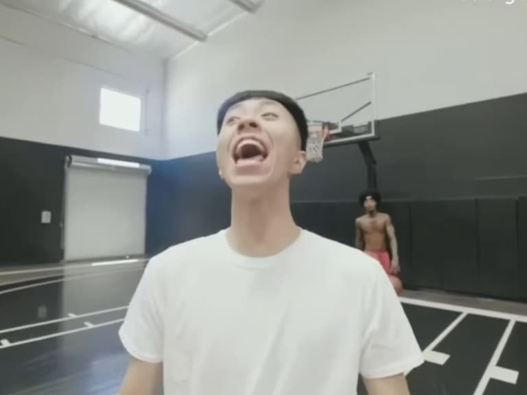 「台灣最強高中生」Ray 一對一單挑擊敗美國知名籃球 YT,實力獲本屆 NBA 新秀 Jared McCain 認可!