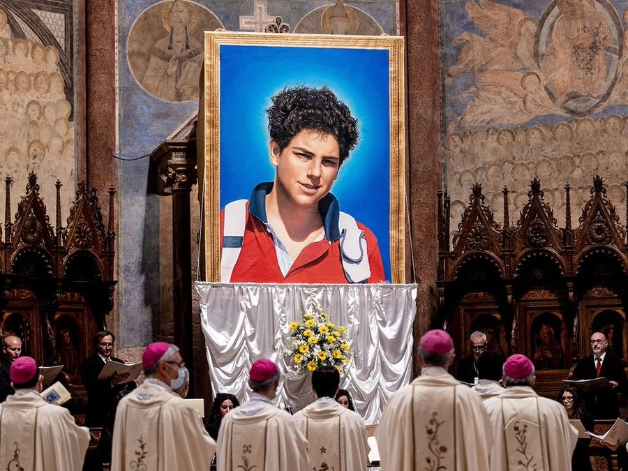 義大利因病離世少年 Carlo Acutis 有望被天主教「封聖」，成為首位「玩家聖人」！