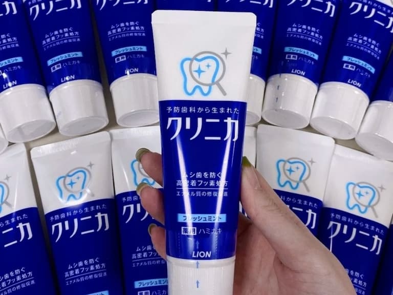 2025 美白牙膏推薦 TOP 10：無氟、無香精、不刺激⋯網友力推用完一條就有感！