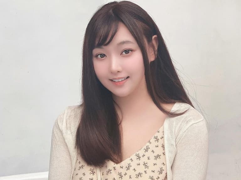 電獺少女新成員愛里「自帶大事業」！網友歪樓盛讚：「找到流量密碼了！」【野生抓正妹】