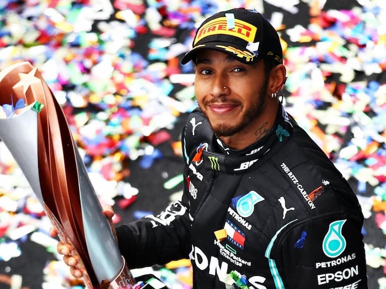 路易斯漢米爾頓 Lewis Hamilton 穿搭指南，這 7 招制霸成「F1 最帥車手」！
