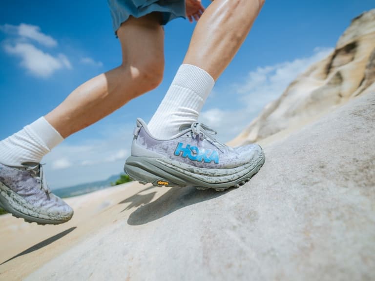 HOKA SPEEDGOAT 6 越野跑鞋完整介紹一次看!新生代演員黃宏軒搶先上腳挑戰初越野!