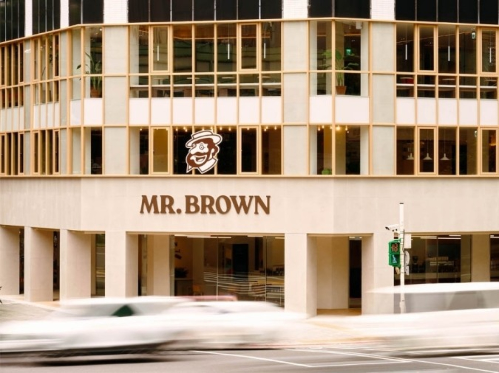 「伯朗咖啡館南京概念店」全面翻新：經典大早餐、桶陳三重奏⋯通通必點！