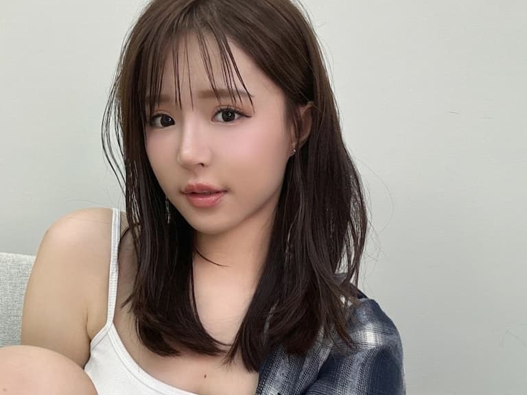 元元新作直接「裸泳」!閨蜜林莎擔任攝影師操刀,網瘋喊羨慕!【野生抓正妹】