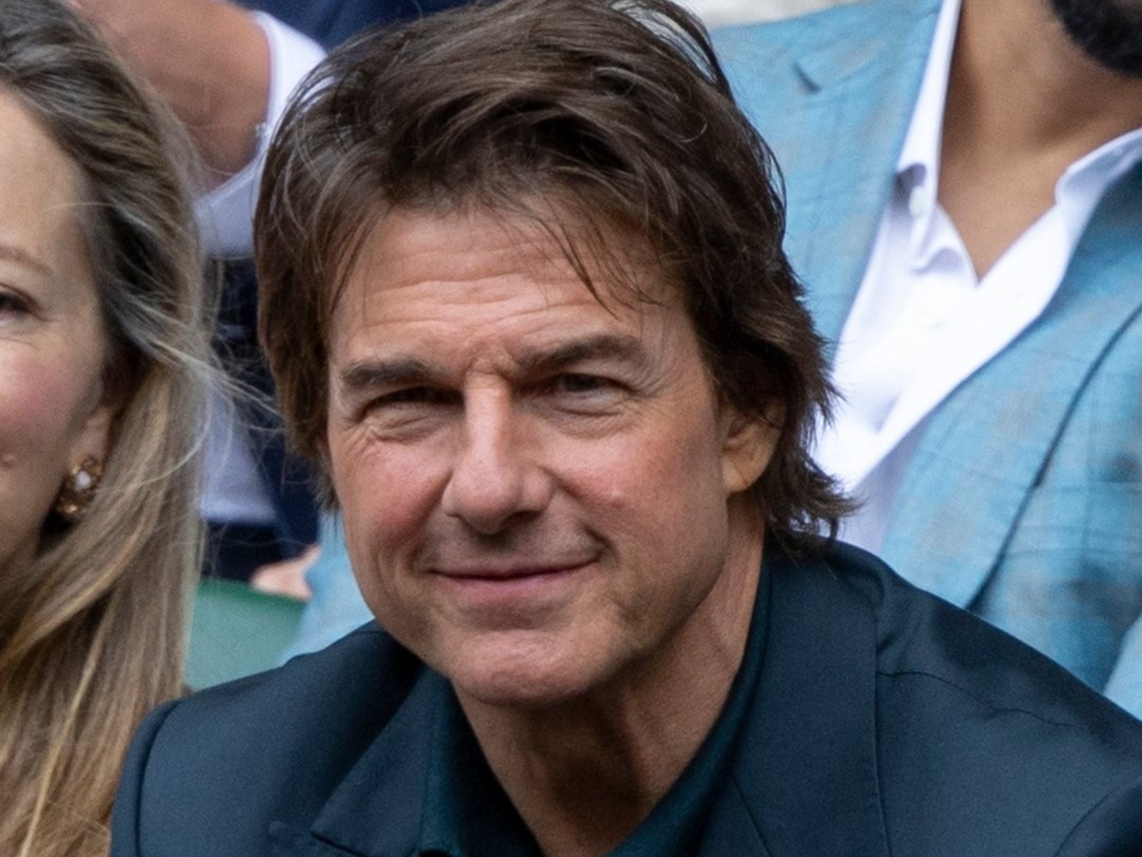 湯姆克魯斯 Tom Cruise 現身 2024 溫布頓網球錦標賽，62 歲「零修圖」模樣曝光引熱議！