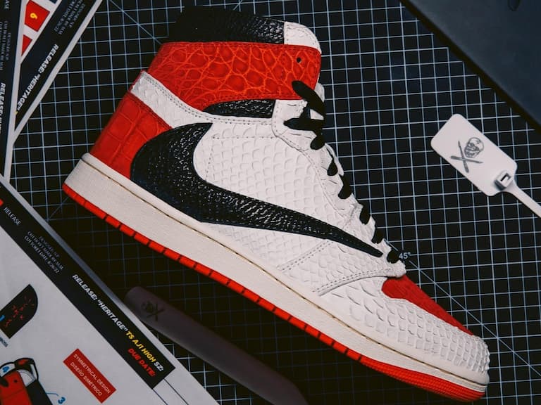 Nike 指控幫詹皇打造客製鞋的 The Shoe Surgeon，要求 6,000 萬美元賠償金！