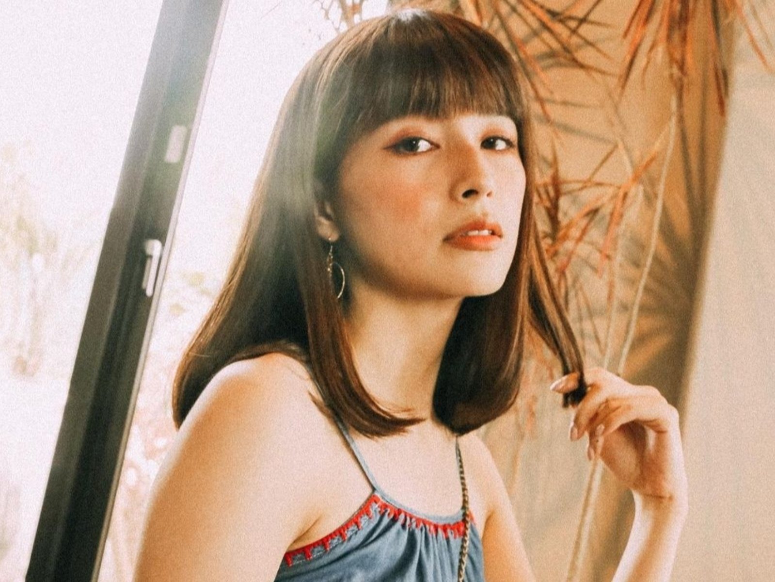 林舒語泳裝中開大洞！完美曲線看不出已是三寶媽！【野生抓正妹】