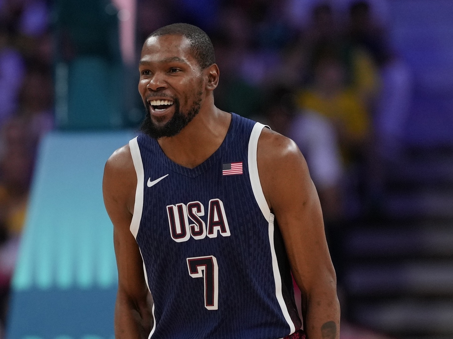 巴黎奧運／KD、LeBron 攜手擊敗塞爾維亞，美國夢幻隊強勢奪首勝！