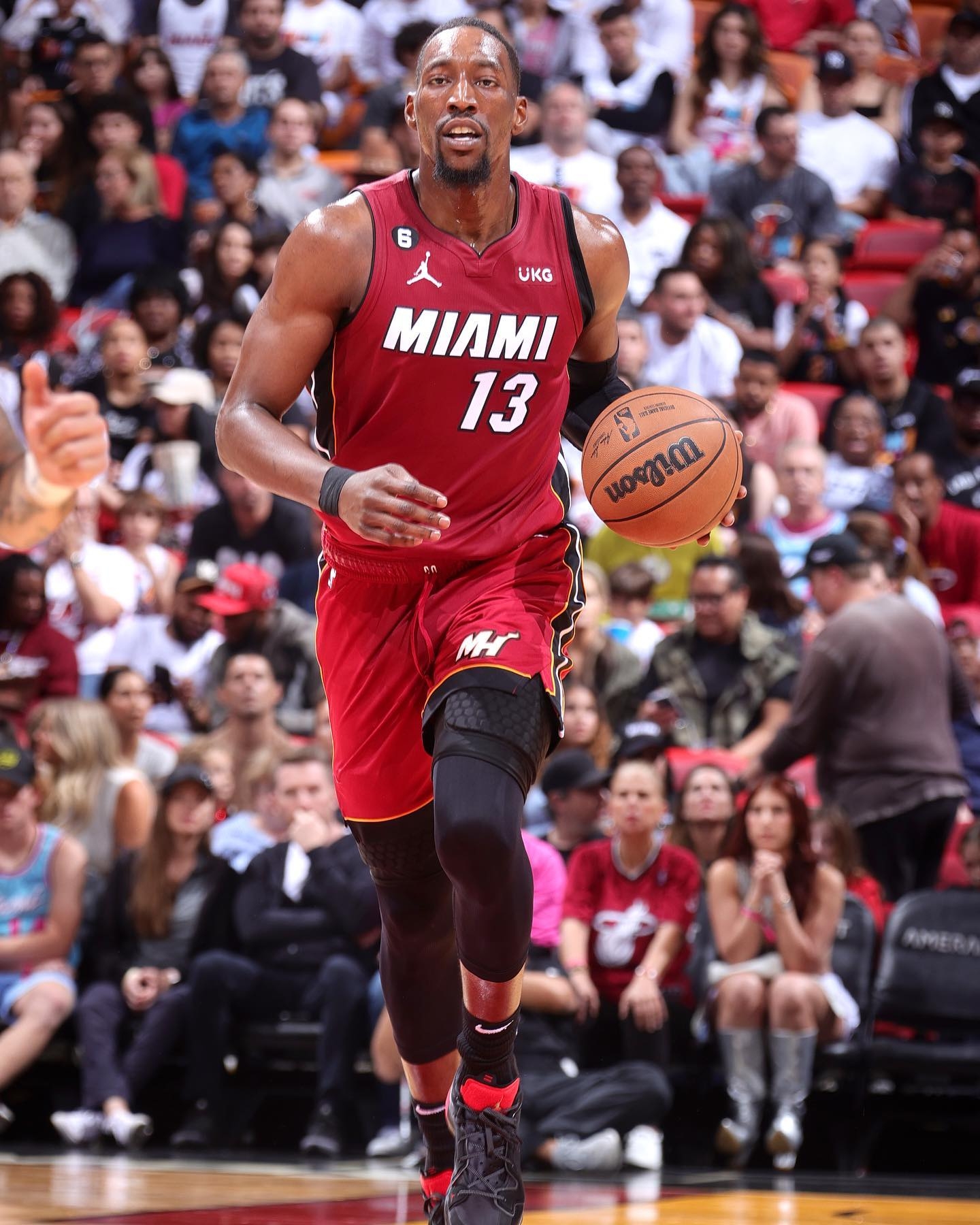 NBA 球星 Bam Adebayo 穿搭