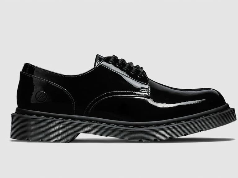 Dr. Martens x fragment design 再度聯名，推出改良版 1461「五孔版本」漆皮皮鞋！