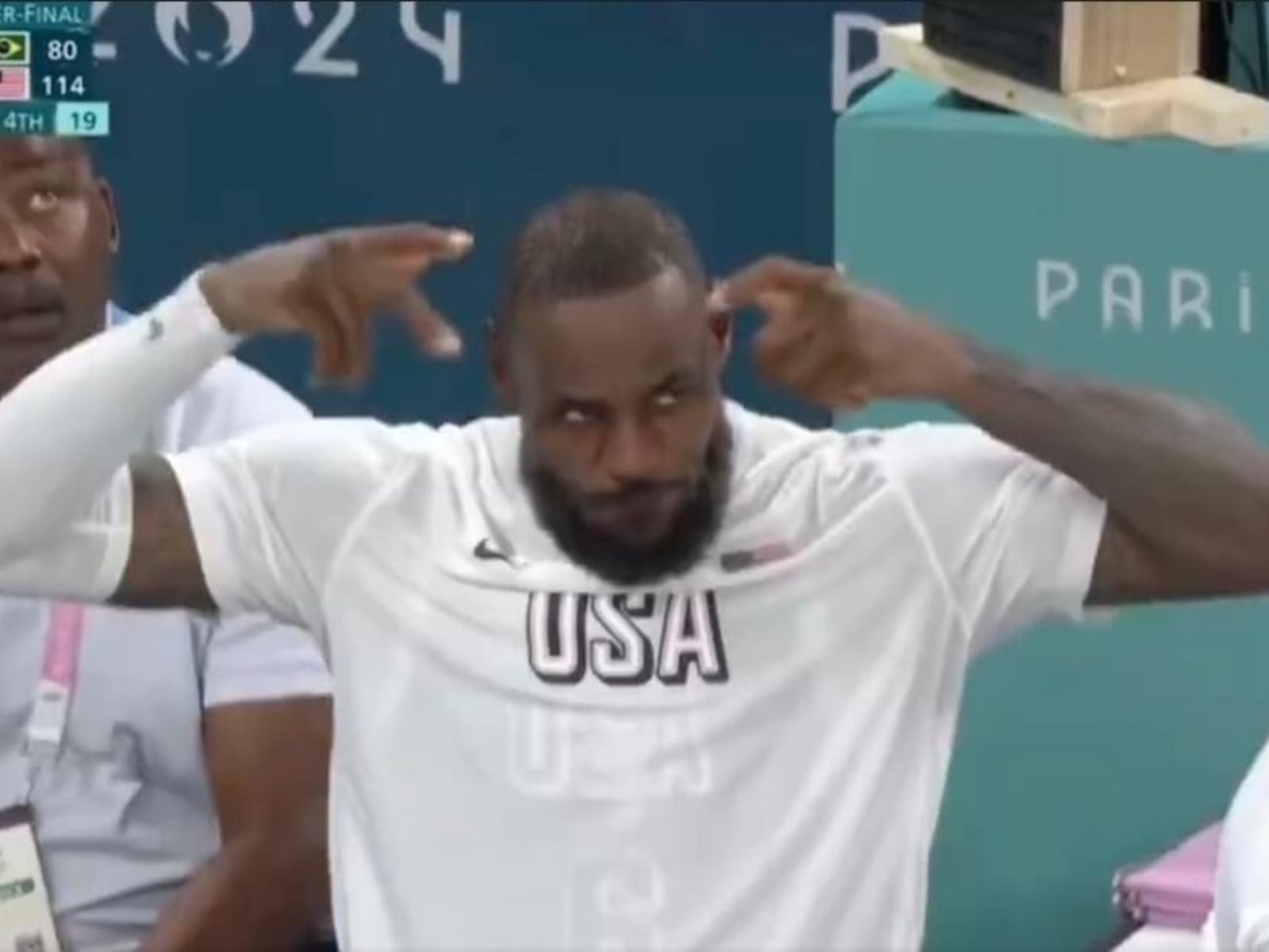 巴黎奧運／詹皇誤以為觀眾為他歡呼做「戴王冠」手勢！尷尬一幕引網熱議！