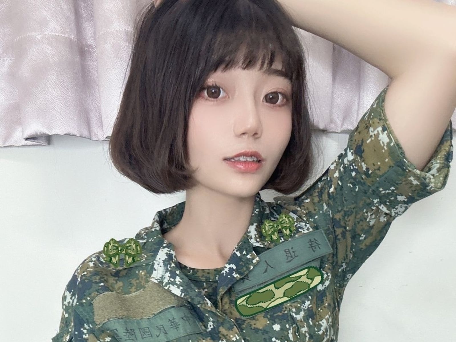 超甜陸軍中士「兔兔」反差感讓人秒戀愛，別人的單位總是不會讓我失望！【野生抓正妹】