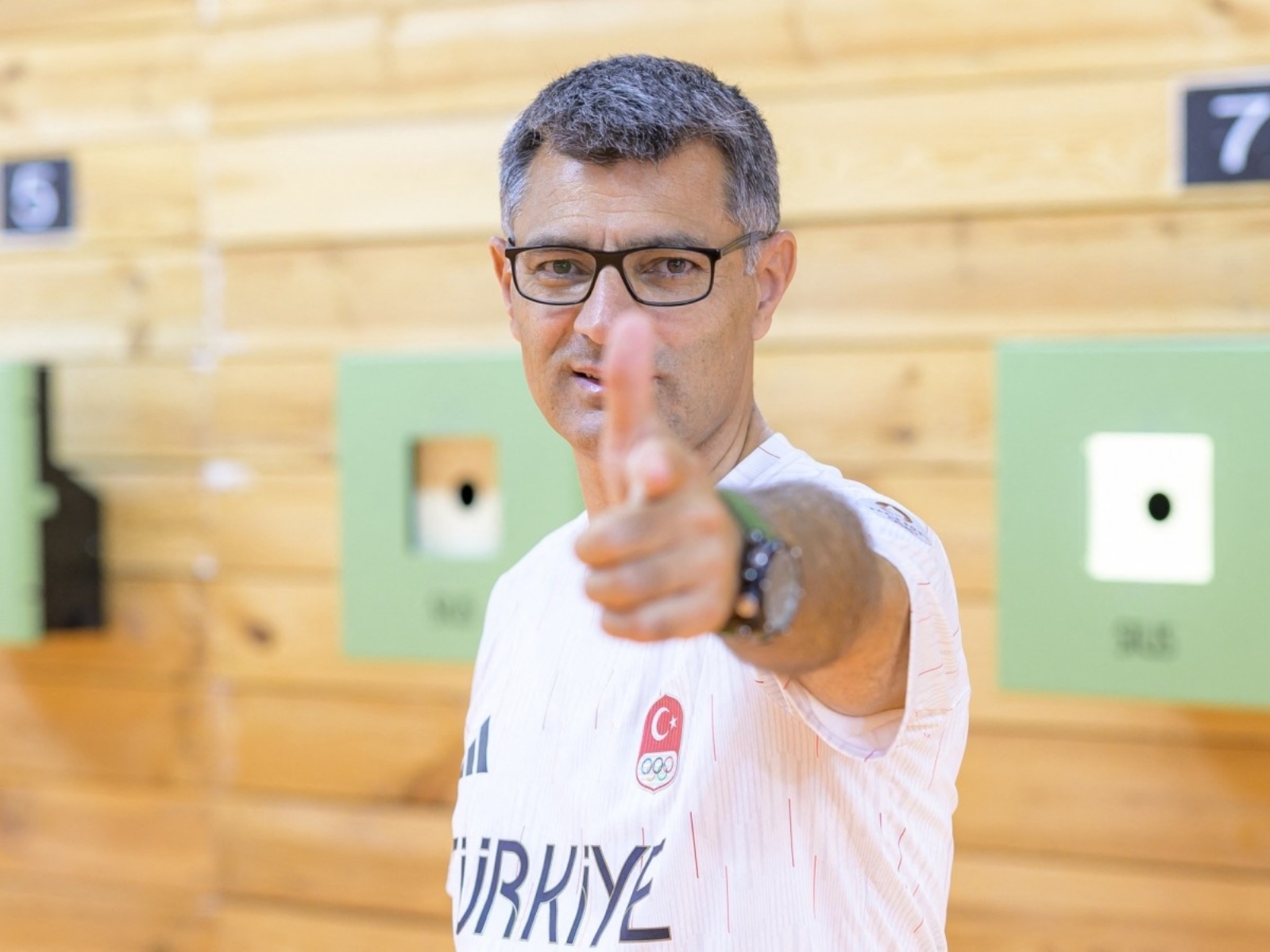 巴黎奧運／土耳其 51 歲大叔 0 課金摘銀爆紅，中肯金句再度吸引 700 萬名網友朝聖！