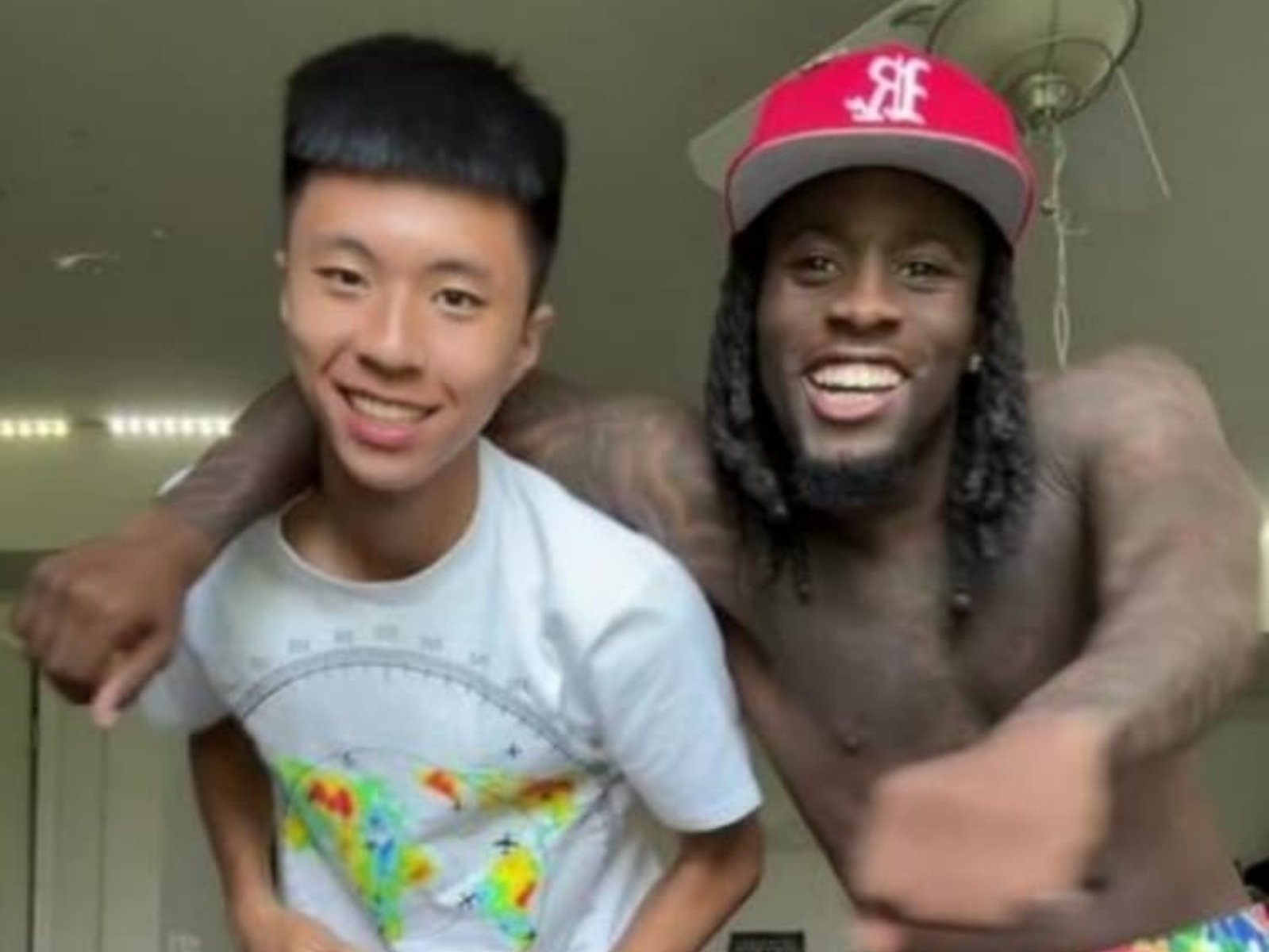NBA／台灣最強高中生 Ray 號召粉絲到 Schroder 直播刷「你被交易到活塞了！」