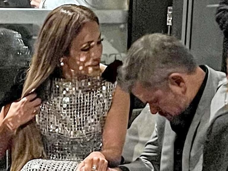 珍妮佛羅佩茲 Jennifer Lopez 故意抓麥特戴蒙 Matt Damon 談話炒話題,慘遭對方冷處理!