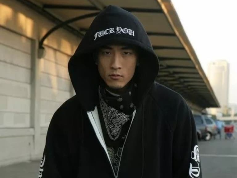Teddy 是誰？YG 王牌製作人、創立 THE BLACK LABEL⋯5 件事＋創作神曲一次看！