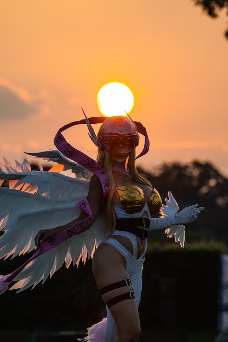 日本女 Coser 神還原《數碼寶貝》「天女獸」