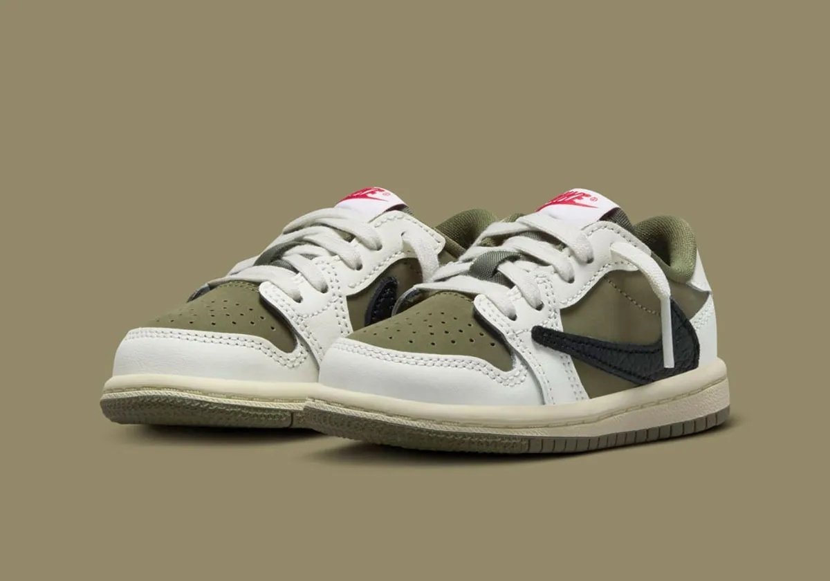 Travis Scott x Air Jordan 1 Low 